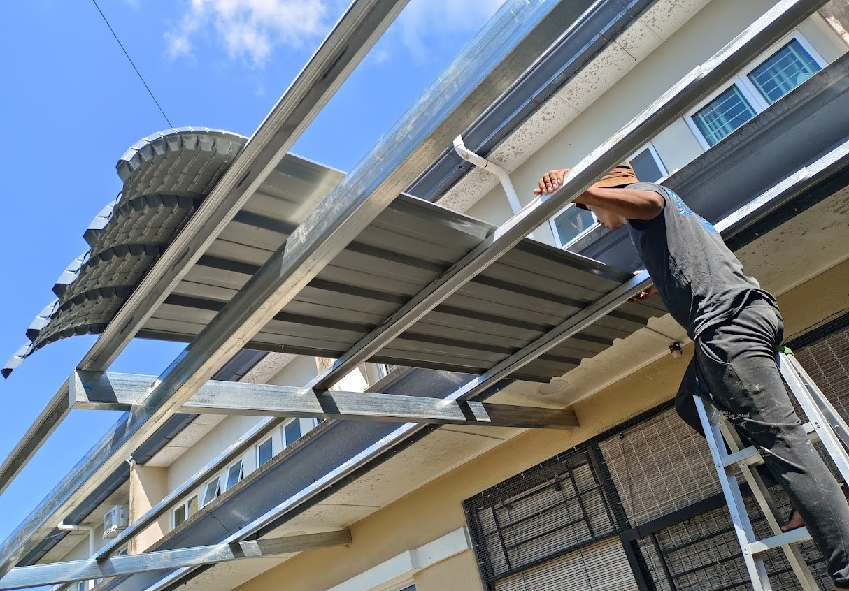 Read more about the article Simple Awning for a Terrace House